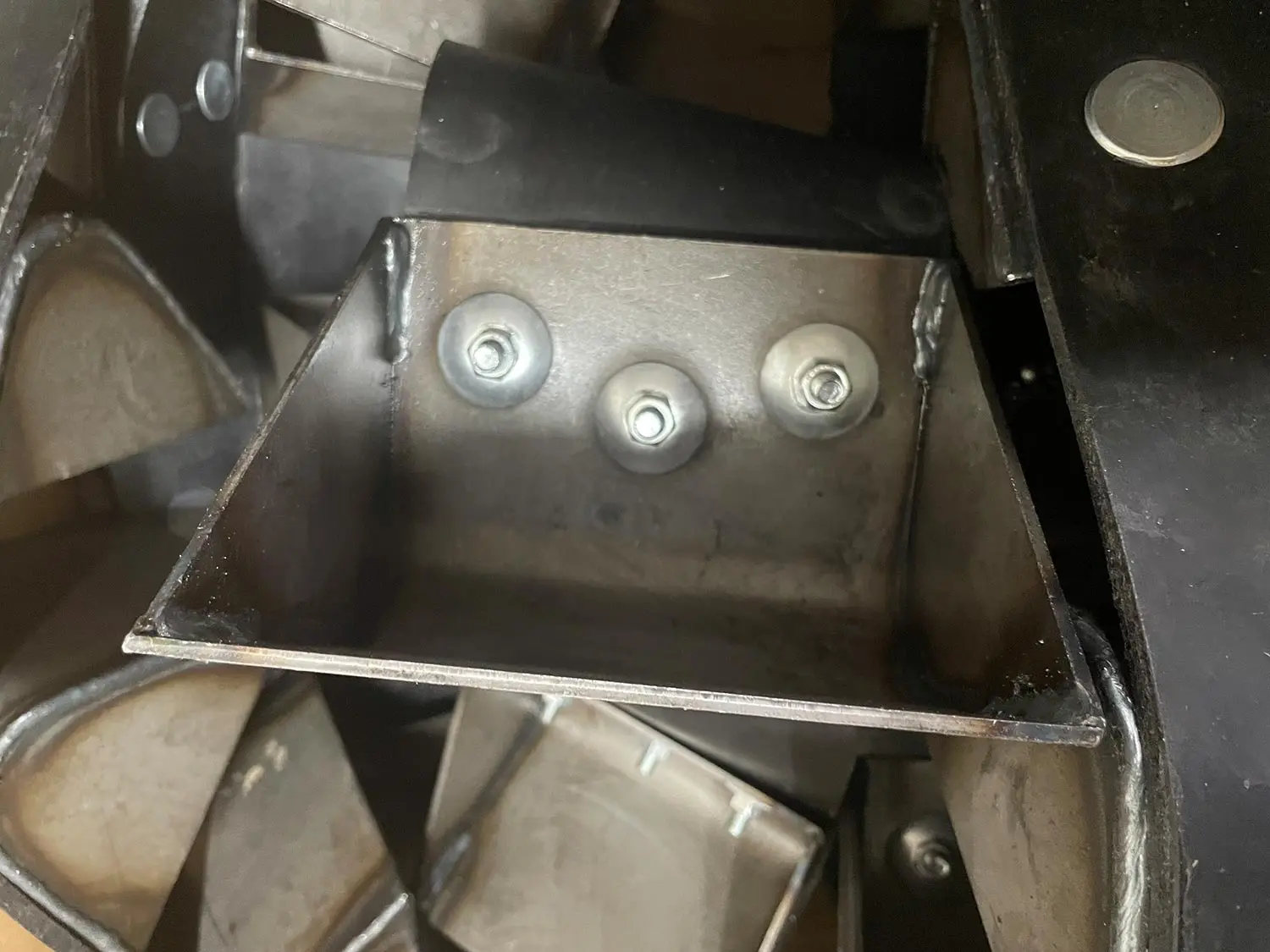 Strahlanlagenersatzteil Stahl-Elevatorbecher für Strahlmitteltransport